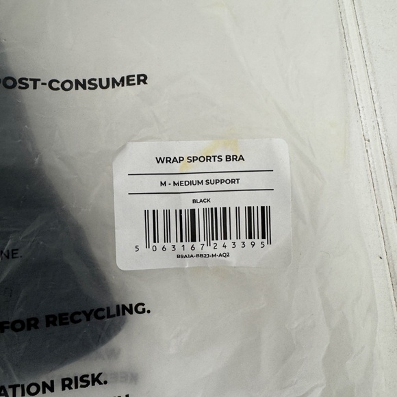 NEW Gymshark Wrap Sports Bra Black - Picture 4 of 5